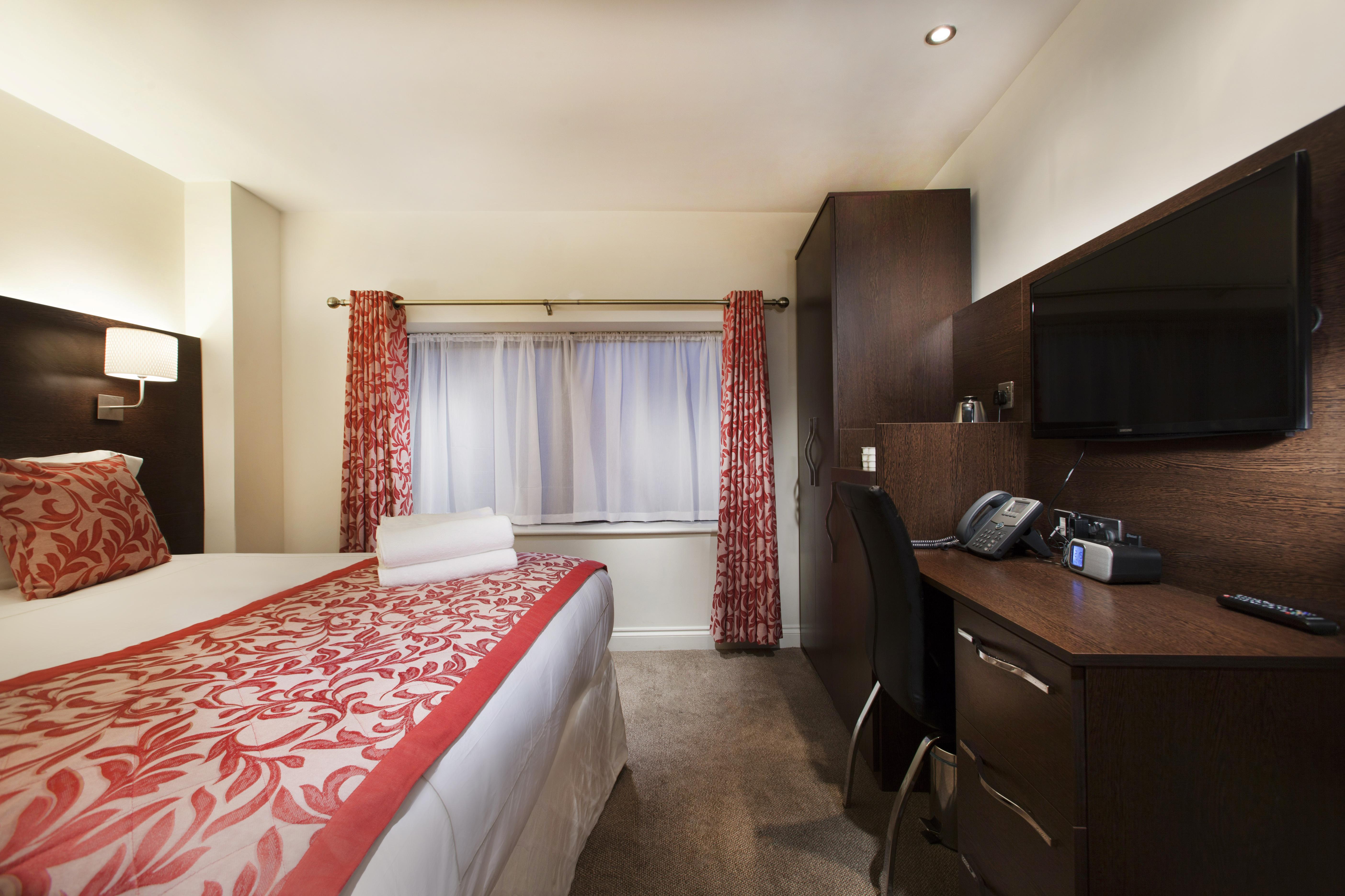 Hotel Shepherds Bush Londra Dış mekan fotoğraf