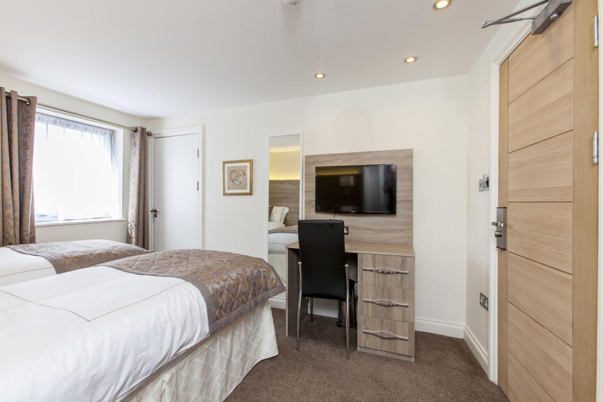 Hotel Shepherds Bush Londra Oda fotoğraf